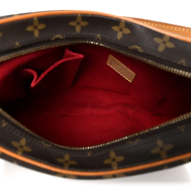 Louis Vuitton Monogram Croissant MM in Canvas from FASHIONPHILE, photo 5 of 10