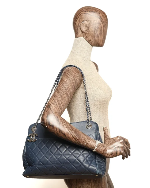 Chanel Lambskin Quilted CC Charm Tote Bag in Lambskin from A Retro Tale, photo 10 of 10