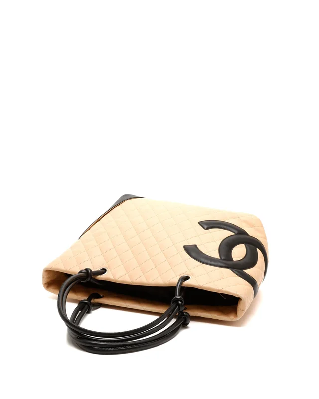 Chanel Cambon Ligne Tote Bag in Leather from A Retro Tale, photo 4 of 8