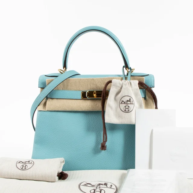 Hermès Kelly 28 Bleu Atoll Clemence GHW in Blue Clemence leather from Labellov, photo 2 of 17