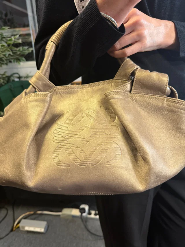sac a main loewe gold AKC0684 - xo89e2fvnp in Gold from Luxury Promise