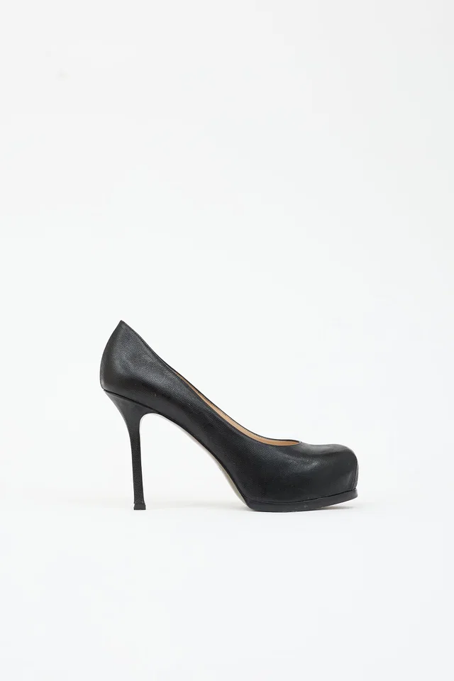 Saint Laurent Embossed Leather Tribtoo Pump in Leather from VSP Consignment