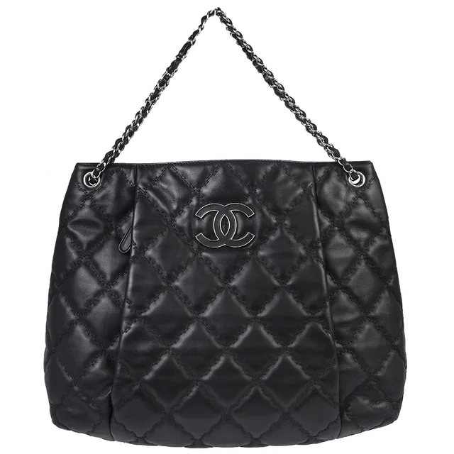 Chanel 2013-2014 Black Lambskin Hamptons Tote Handbag in Black Lambskin from AMORE Vintage Tokyo