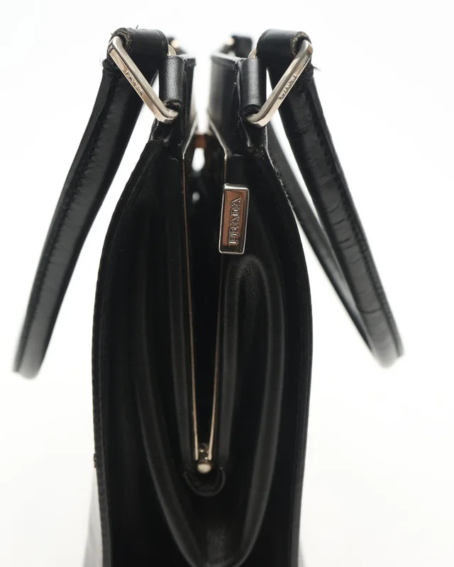 Prada Vintage Vitello Chic Handbag in Leather from A Retro Tale, photo 8 of 9