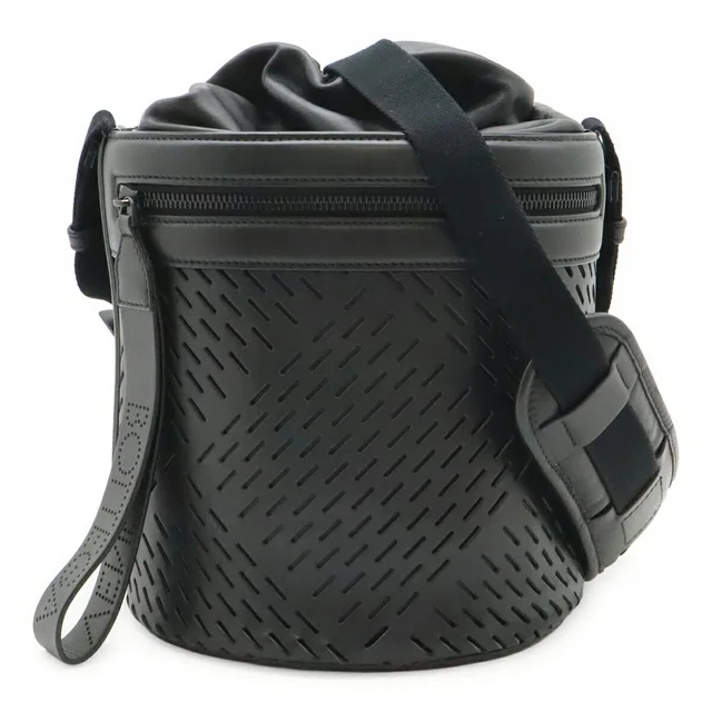 Bottega Veneta Leather Bucket Bag in Leather from LuxUness