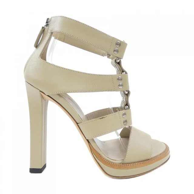 Gucci Sandals Beige in Beige from The Reluxe