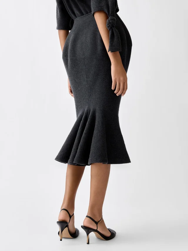 Jacquemus The Fiocco skirt, photo 3 of 5 from SENSER