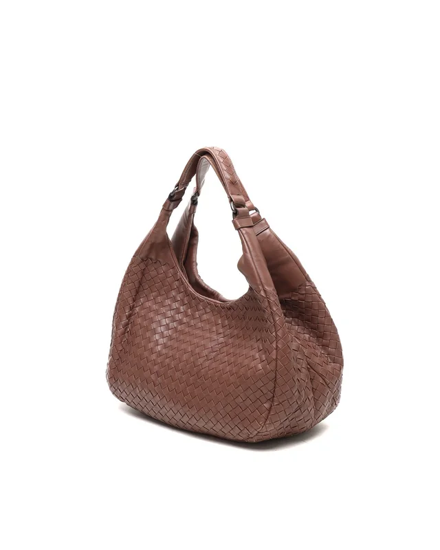 Bottega Veneta Intrecciato Campana Bag in Woven leather from A Retro Tale, photo 2 of 10