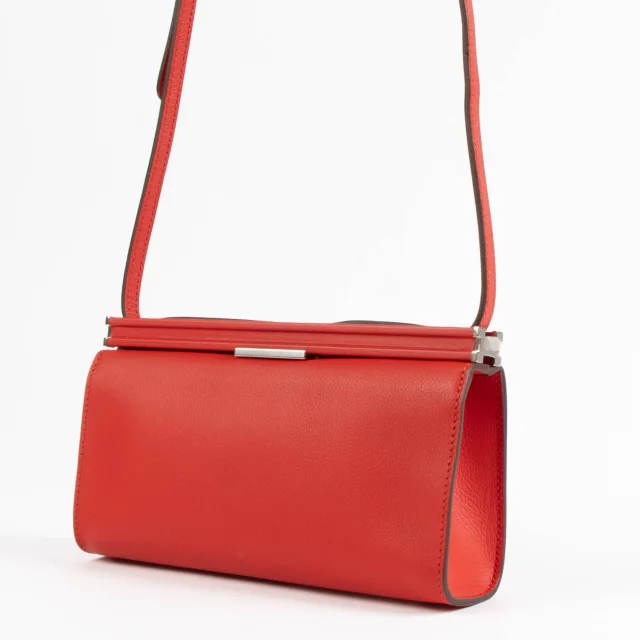 Hermès Clic H 21 Rouge Piment Evercolor GHW Bag in Red Leather from Labellov, photo 3 of 9