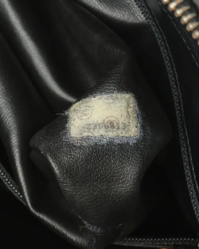 Chanel CC Caviar Chain Bag in Caviar leather from A Retro Tale, photo 9 of 14