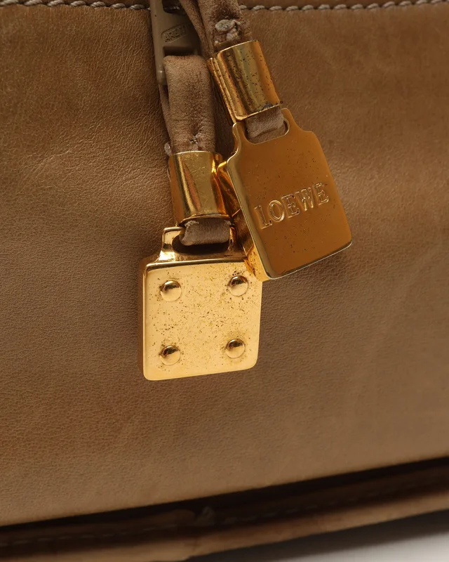 Loewe Amazona Boston Bag in Leather from A Retro Tale, photo 9 of 9
