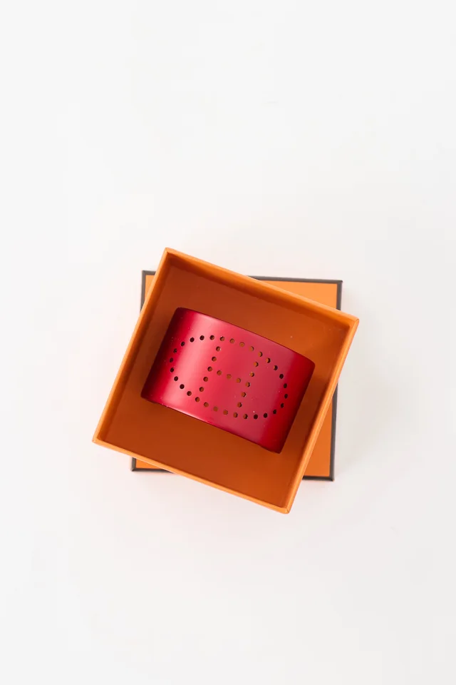 Hermès Aluminium Evelyne Cuff from VSP Consignment, photo 2 of 2