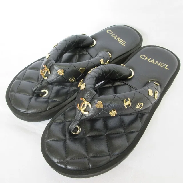 Chanel Quilted CC Logo Leather Thong Sandals c Black 38 in Black Leather from The Reluxe