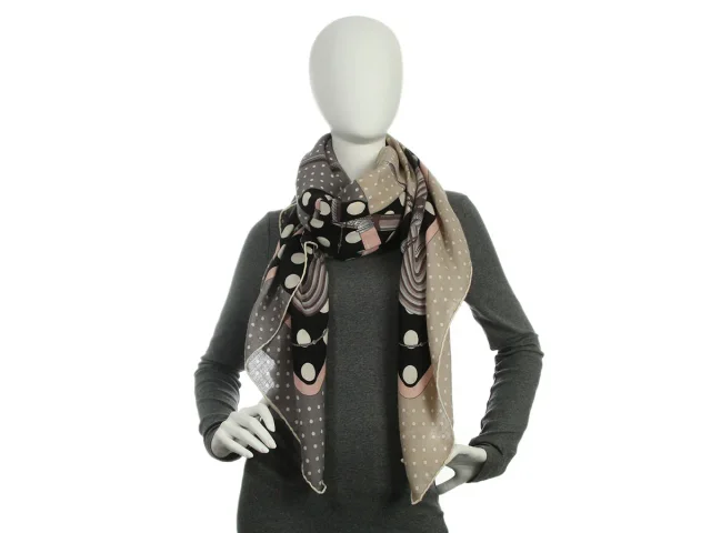 Hermès Clic-Clac à Pois Shawl Cashmere Silk Shawl 140cm in Silk from Ann's Fabulous Finds, photo 5 of 6
