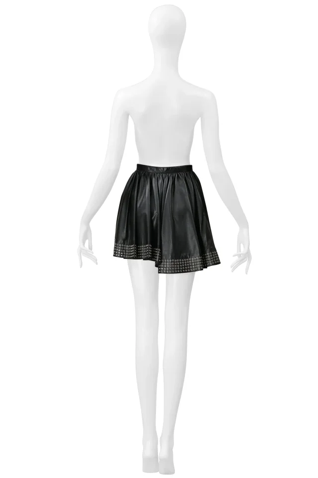 Alaïa Black Leather Mini Skirt With Grommets 2014 in Black Leather from Resurrection Vintage, photo 8 of 8